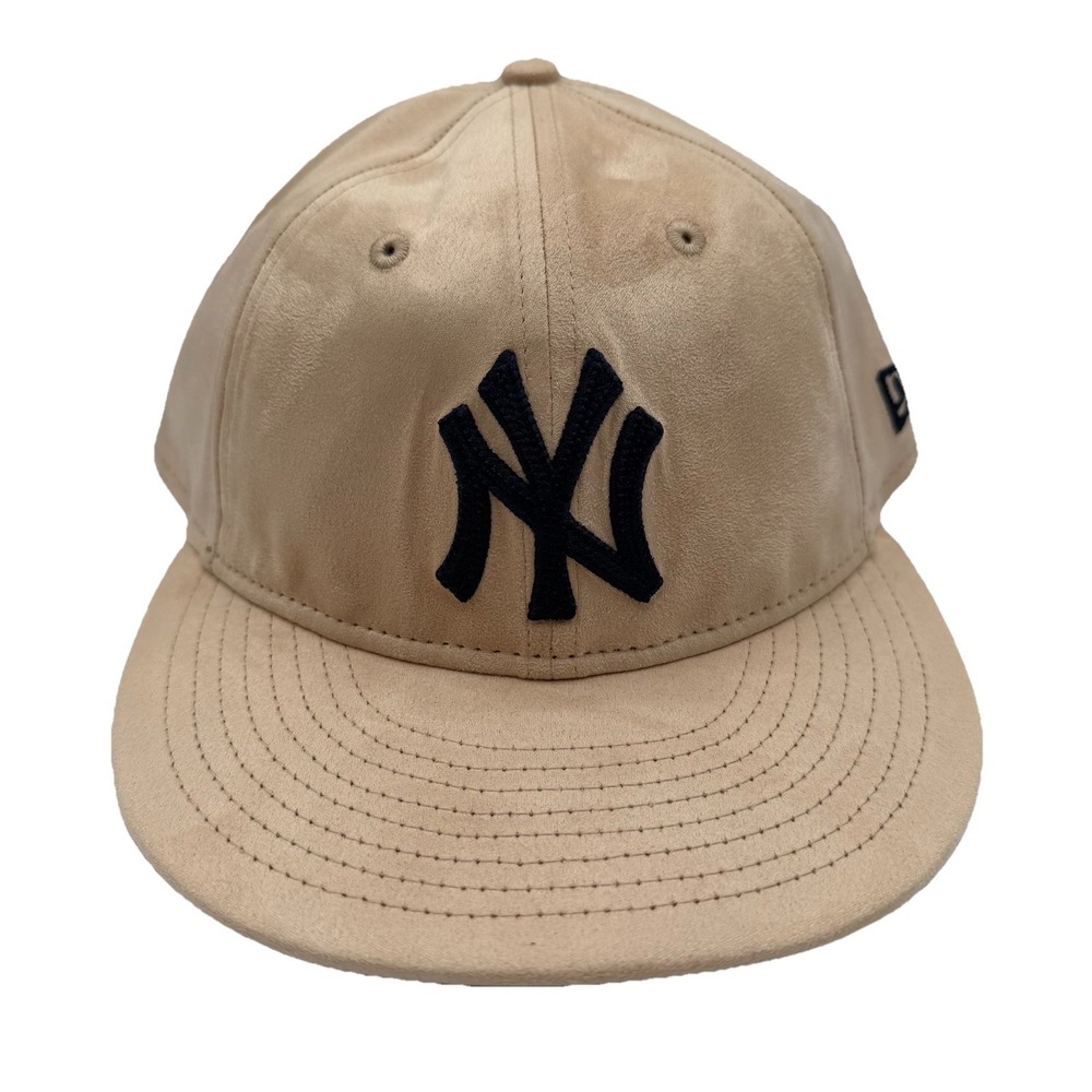 New Era 9Fifty New York Yankees Hat Cap Snapback Retro Crown‎ Adjustable Suede